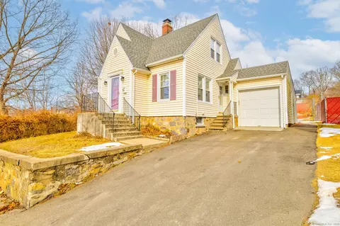187 Wall St, Waterbury, CT 06704