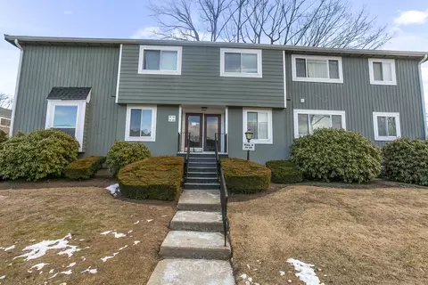 14 Ameridge Dr #14, Bridgeport, CT 06606
