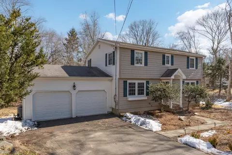 491 Little Meadow Rd, Guilford, CT 06437