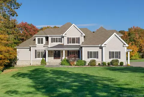 36 Earley Ct, Bethany, CT 06524