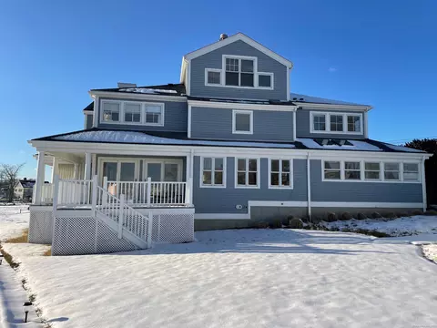 101 Limewood Ave #1, Branford, CT 06405