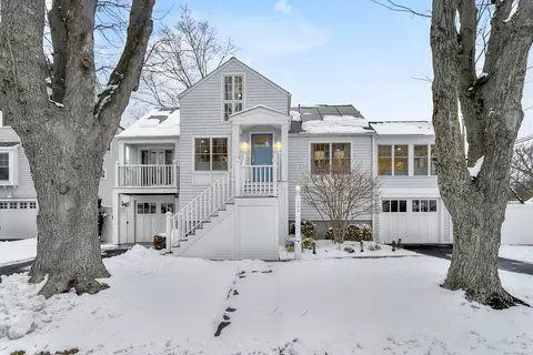 307 Eastlawn St, Fairfield, CT 06824