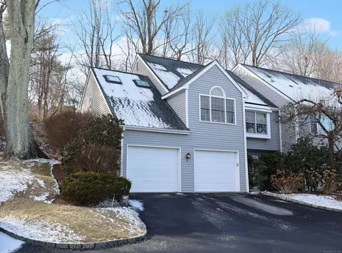120 Prospect St #18, Ridgefield, CT 06877