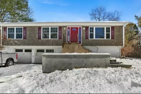 10 Barbara Dr, Shelton, CT 06484
