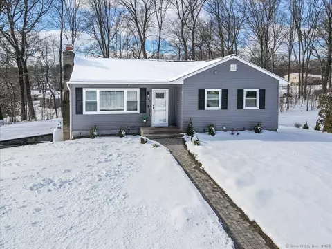 40 High Acres Rd, Ansonia, CT 06401