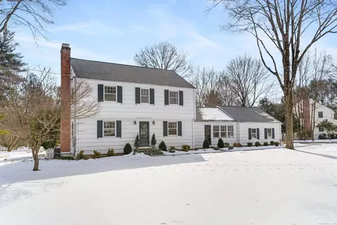 1569 Brookside Dr, Fairfield, CT 06824