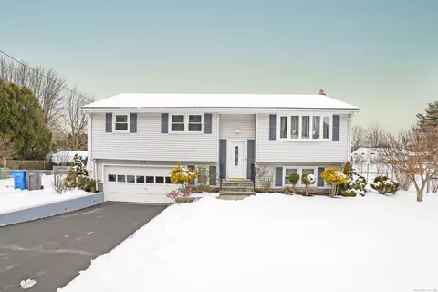 65 Carolina Rd, Bristol, CT 06010