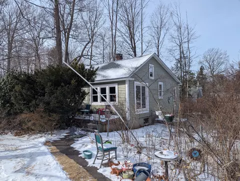 234 E Wakefield Blvd, Winchester, CT 06098