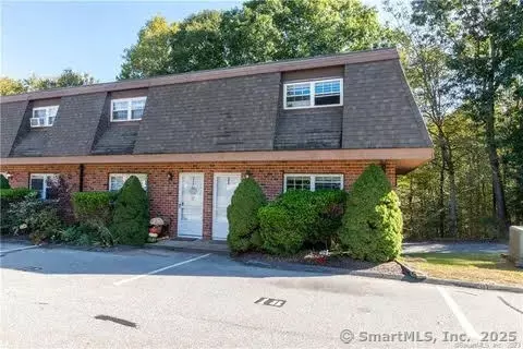 39 Ash Dr #18, Ledyard, CT 06335
