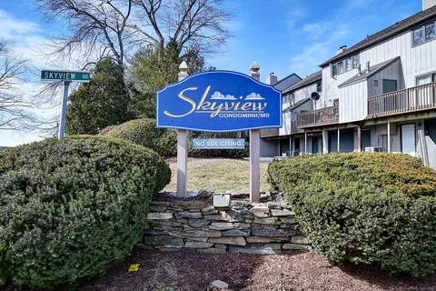 206 Skyview Dr #206, Cromwell, CT 06416