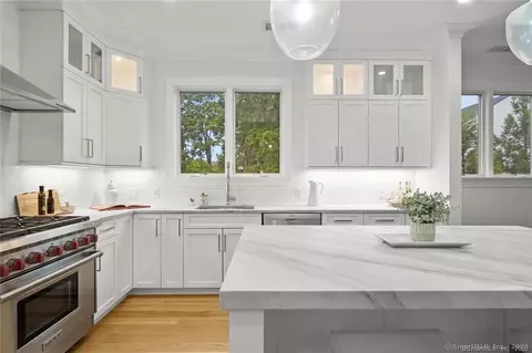 201 Gramercy Park #201, New Canaan, CT 06840