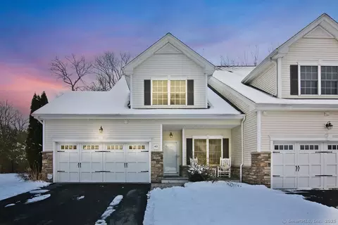 40 Brighton Park Way #40, Bloomfield, CT 06002