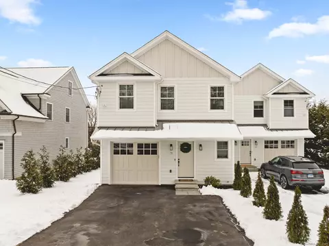 71 Osborne Pl, Fairfield, CT 06890