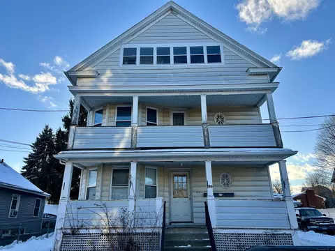 82 Chambers St, Waterbury, CT 06708