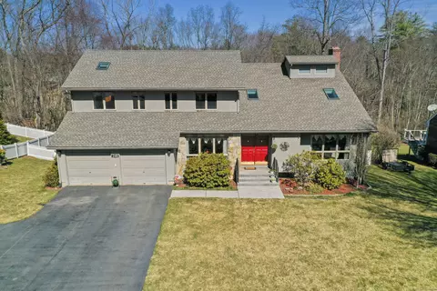 140 Oakridge, Unionville, CT 06085