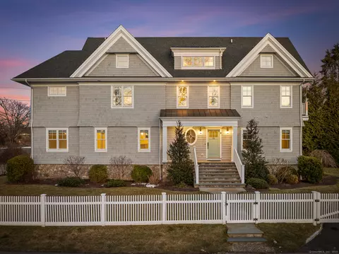 733 S Benson Rd, Fairfield, CT 06824