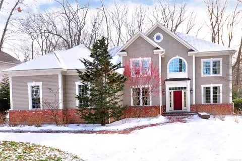 5 Morgan Pl, Farmington, CT 06085