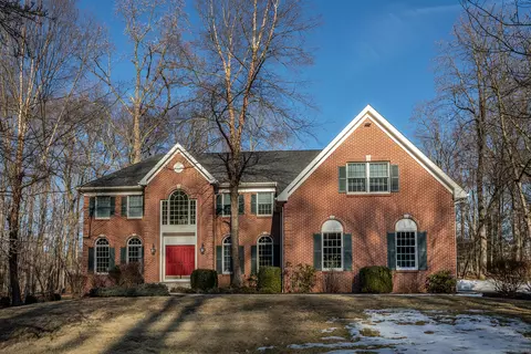 3 Shelter Cove Rd, Sherman, CT 06784