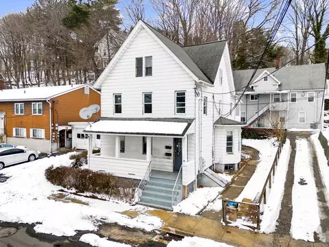 39 Bank St, Derby, CT 06418