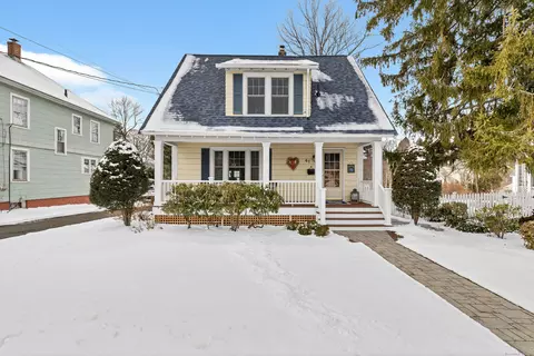 47 Frederick St, Newington, CT 06111