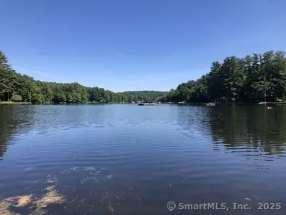 Pinewood Trail, Trumbull, CT 06611