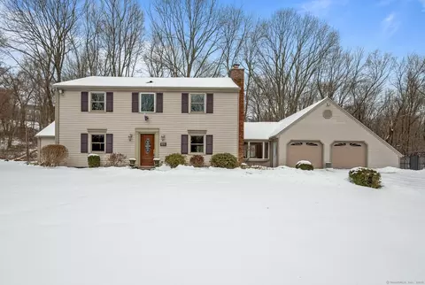 154 Woodland Hills Rd, Southbury, CT 06488