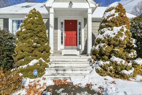 56 Inwood Rd, Trumbull, CT 06611