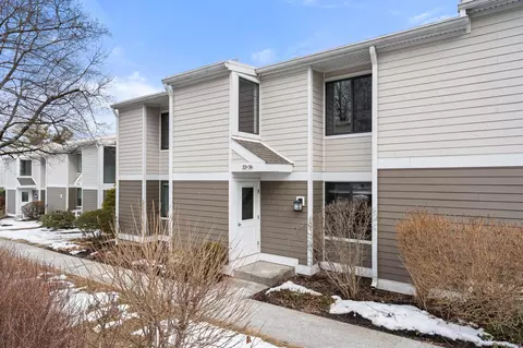 34 Lawson Ln #34, Ridgefield, CT 06877