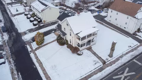 27 Burlington Ave, Bristol, CT 06010