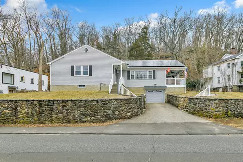 397 Hawthorne Ave, Derby, CT 06418