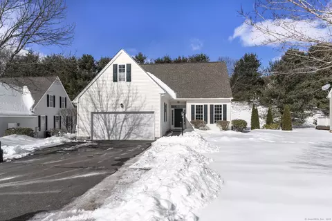15 Cavendish Pl #15, Avon, CT 06001