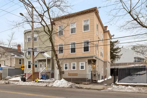 241 Ferry St, New Haven, CT 06513