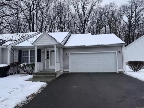 3 Glenbrook Dr #3, Windsor Locks, CT 06096