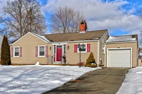 40 Fisk Dr, Newington, CT 06111