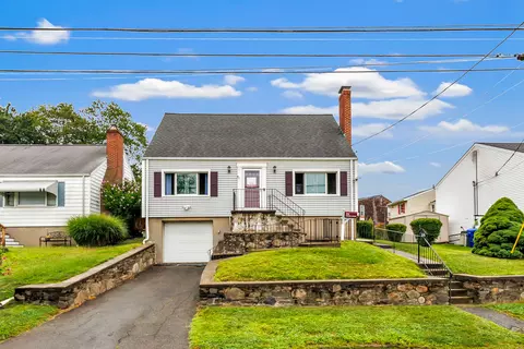 24 Osborne St, Stratford, CT 06614