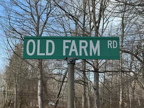 Old Farm Road, Weston, CT 06883