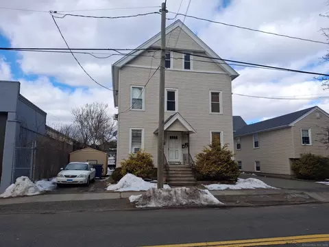 55 S Cherry St, Wallingford, CT 06492