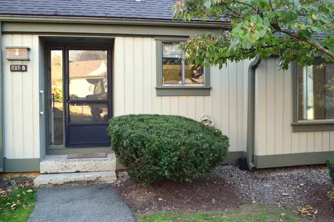 525 Heritage Vlg #B, Southbury, CT 06488