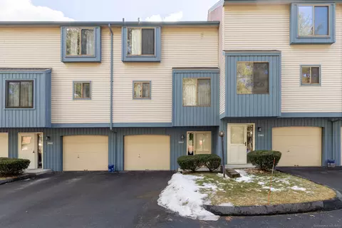 590 E Center St #F, Manchester, CT 06040
