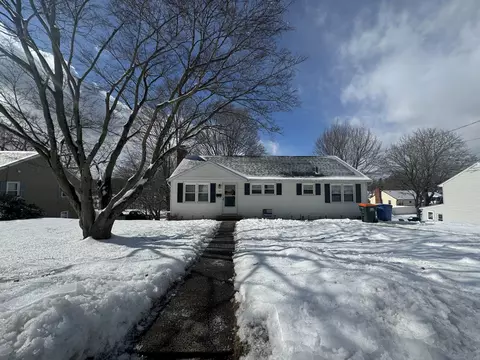 147 Dryden Dr, Meriden, CT 06450