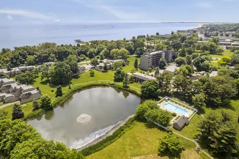 85 Viscount Dr #7A, Milford, CT 06460
