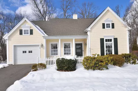 8 Bayberry Cir #8, Farmington, CT 06032