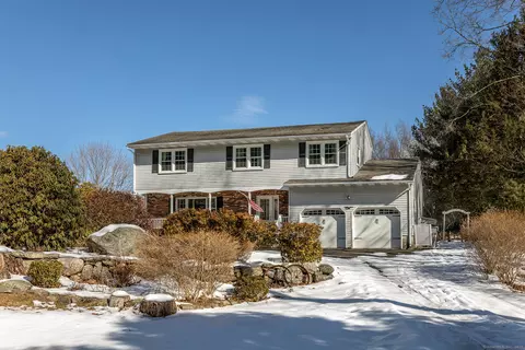 21 Musket Ridge Rd, New Fairfield, CT 06812