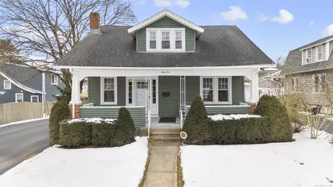 66 Lake St, West Haven, CT 06516