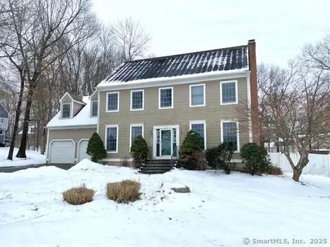 98 Bayberry Rd, Manchester, CT 06040