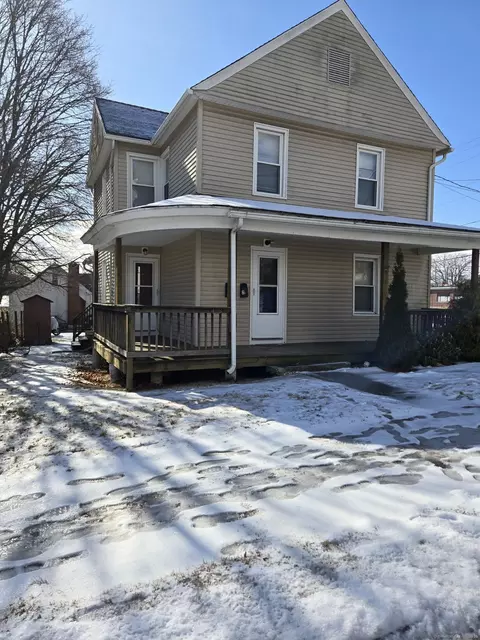 498 Prospect St, Windham, CT 06226