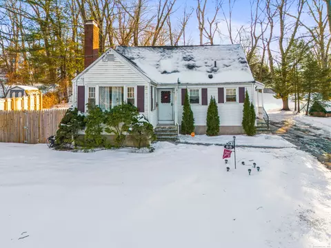 83 Arbutus St, East Hartford, CT 06108