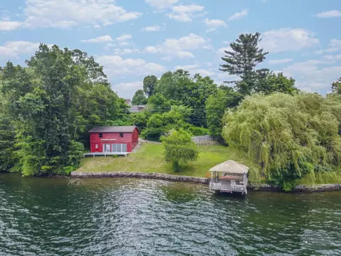 279 Candlewood Lake Rd, Brookfield, CT 06804