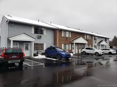 16 Lisa Ct #9, Waterbury, CT 06704