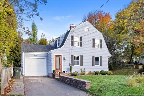 14 Thomson Rd, West Hartford, CT 06107